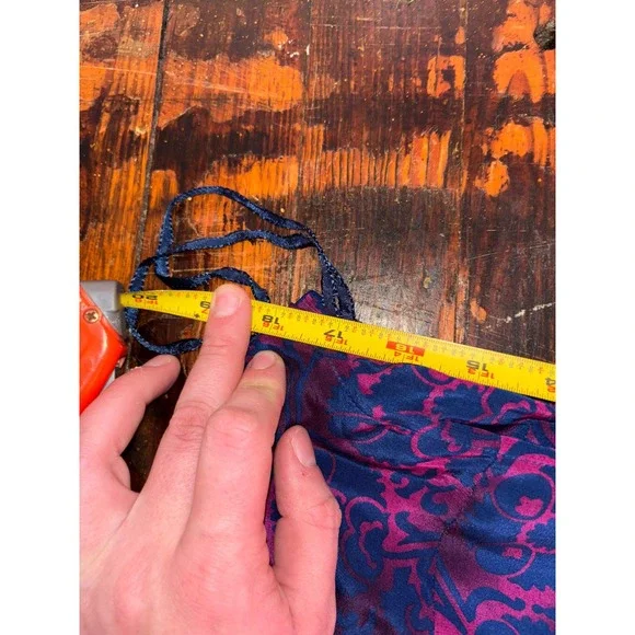 Vintage 100% Silk Wrap Skirt Women Sz 18W Purple Paisley Floral Maxi Resort - Picture 6 of 8